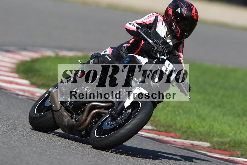 /Archiv-2022/64 19.09.2022.09 Plüss Moto Sport Yamaha Fun Day ADR/Einsteiger/97
